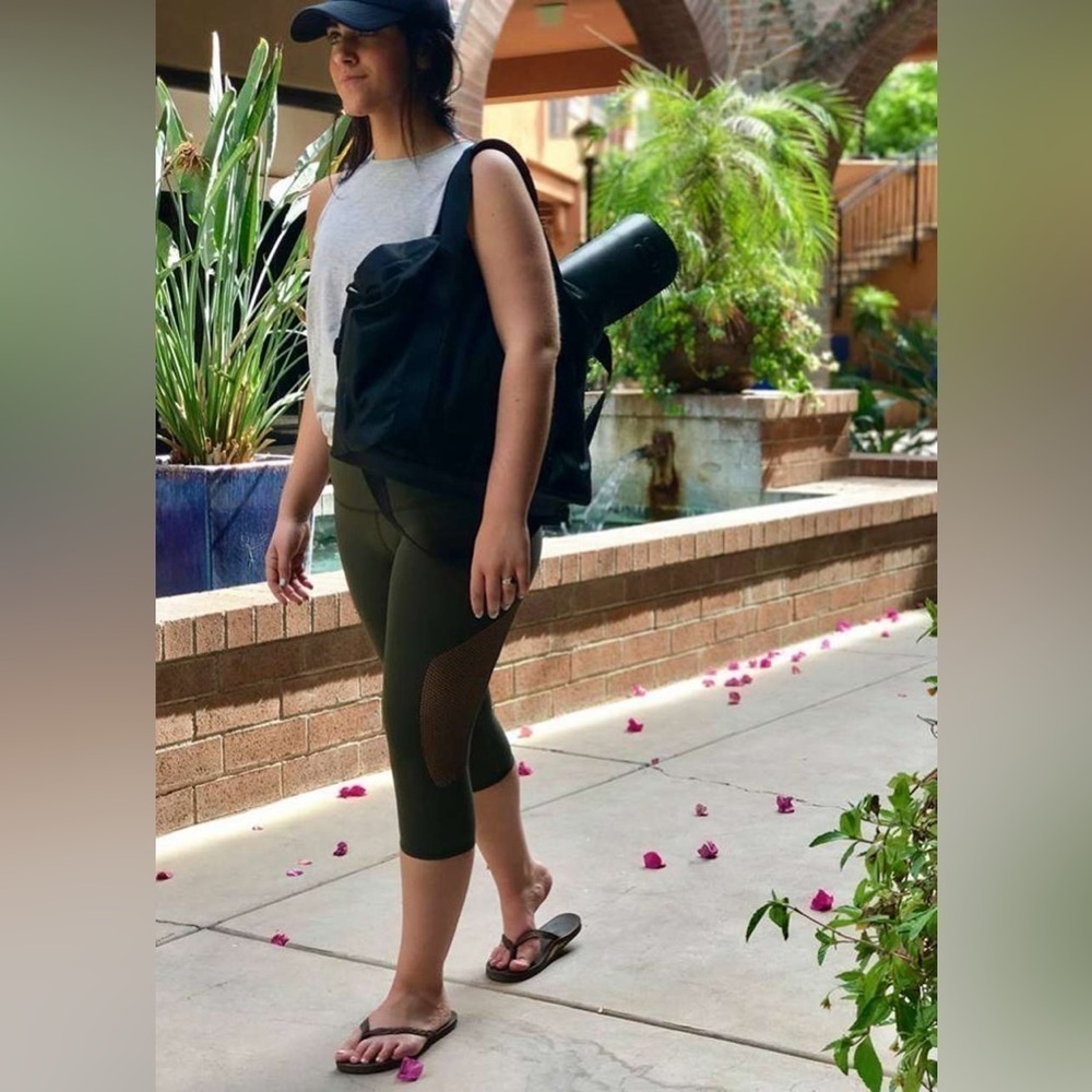 Lululemon Reveal Crop (15") - Picture 6 of 10